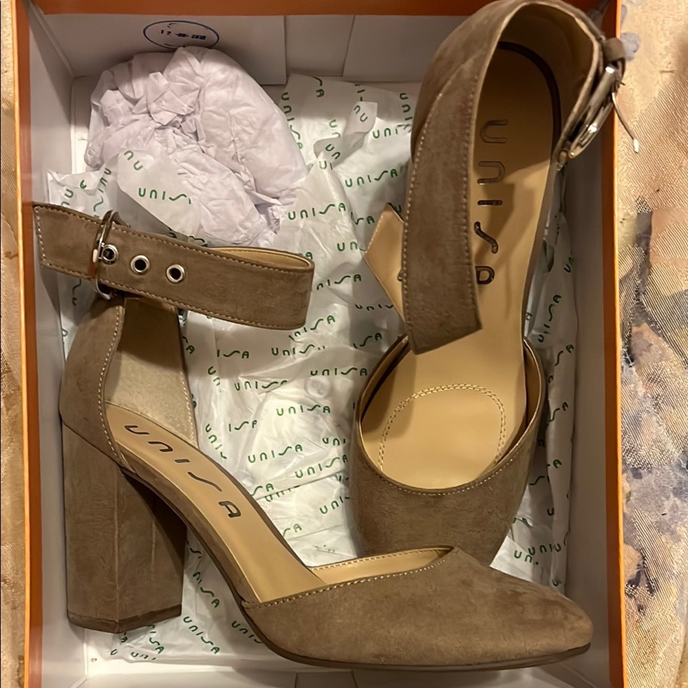 Unisa Women's Tan Block Heel Shoes